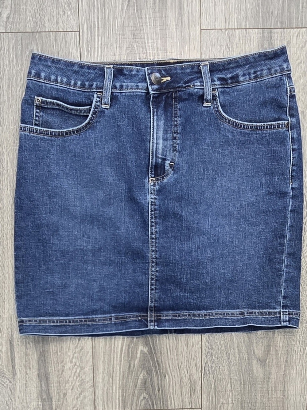Lee: Women’s Denim Pencil Skirt Size 10 Dark Wash Stretch 17” Length #567